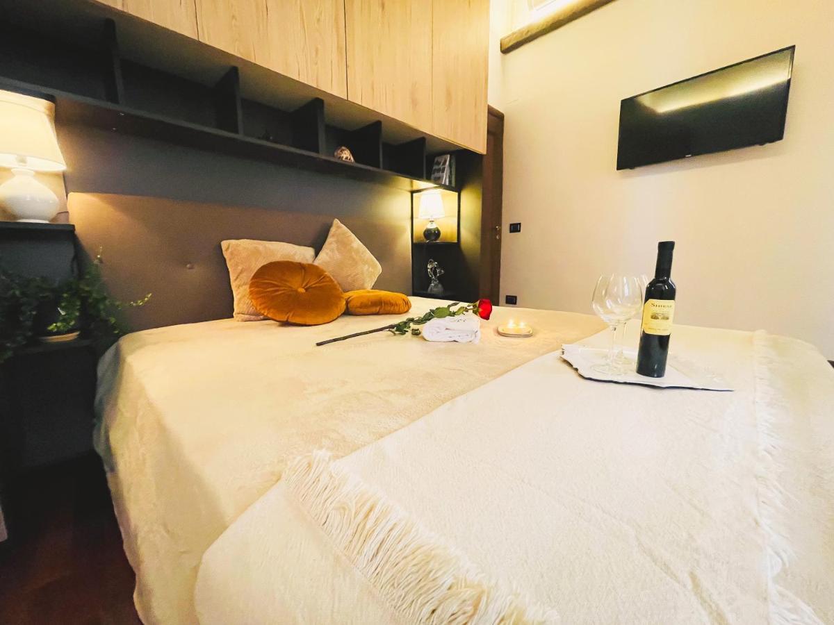 רומא Trevi Fountain Luxury Guest House מראה חיצוני תמונה