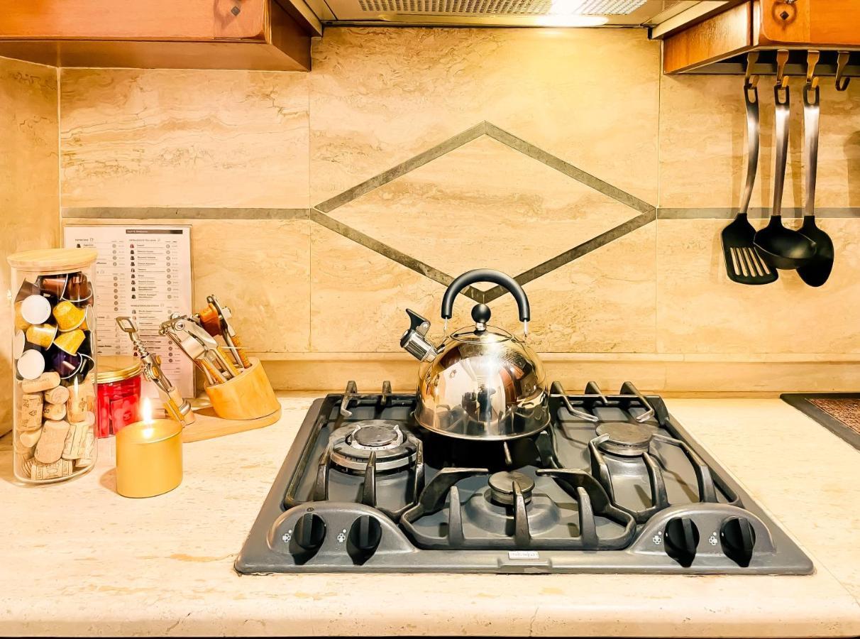 רומא Trevi Fountain Luxury Guest House מראה חיצוני תמונה