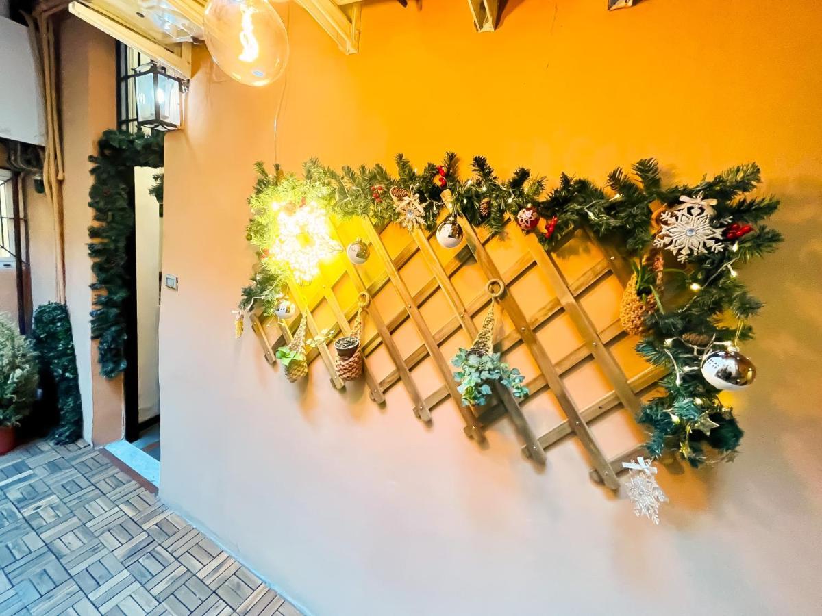 רומא Trevi Fountain Luxury Guest House מראה חיצוני תמונה