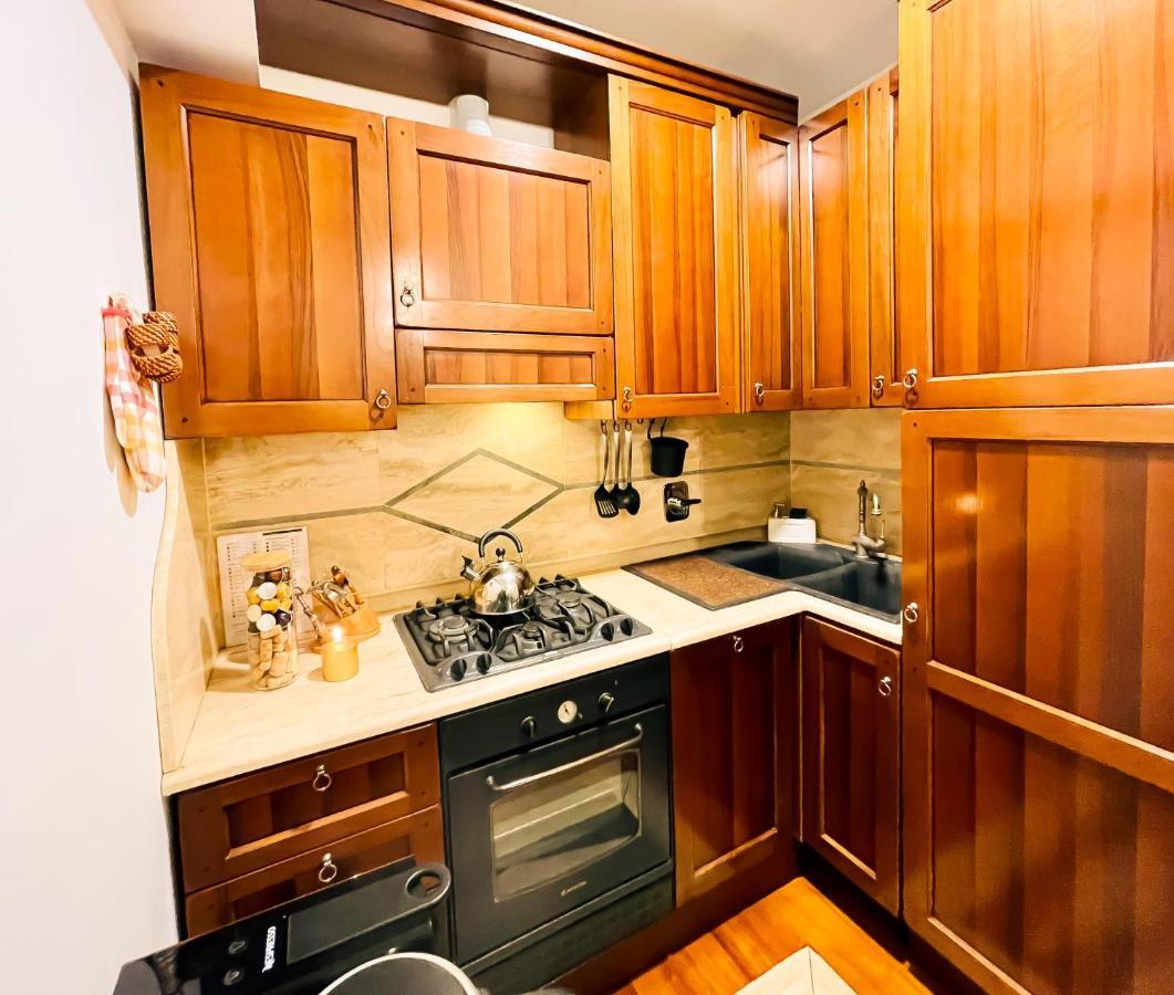 רומא Trevi Fountain Luxury Guest House מראה חיצוני תמונה